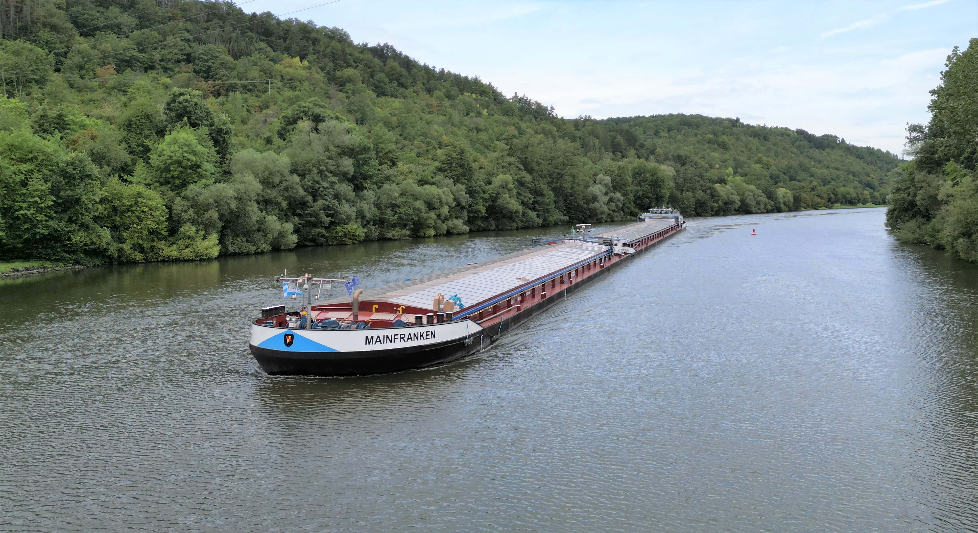 Binnenschiff MAINFRANKEN auf dem Main – Praxis-Anker der 15-jährigen Branchen-Erfahrung